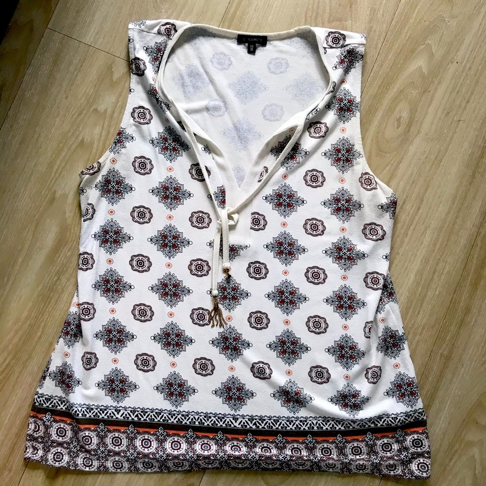 Sleeveless blouse